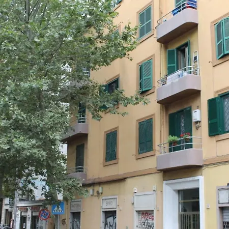 Appartamento Casa Epiro Roma